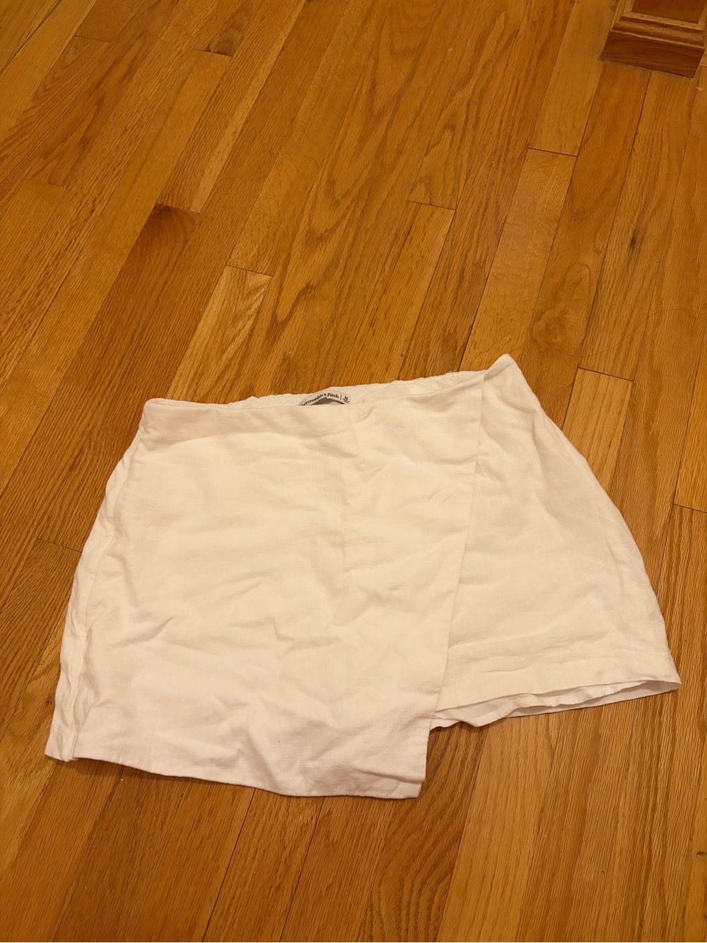 Abercrombie & Fitch White Wrap Skort